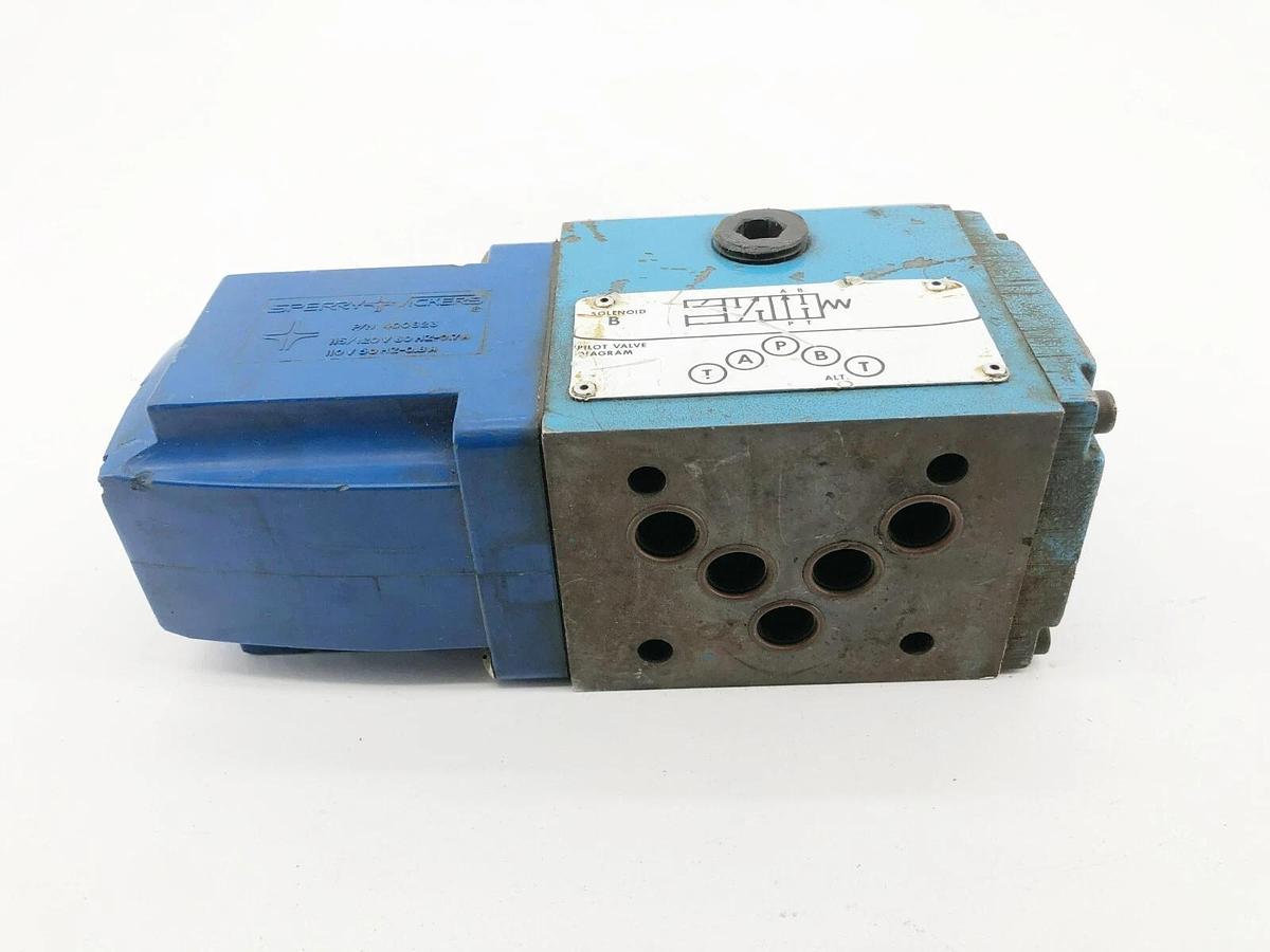 Used Vickers DG4S4LW-012C-B-60 Pilot Valve 120V Coil 02-126304