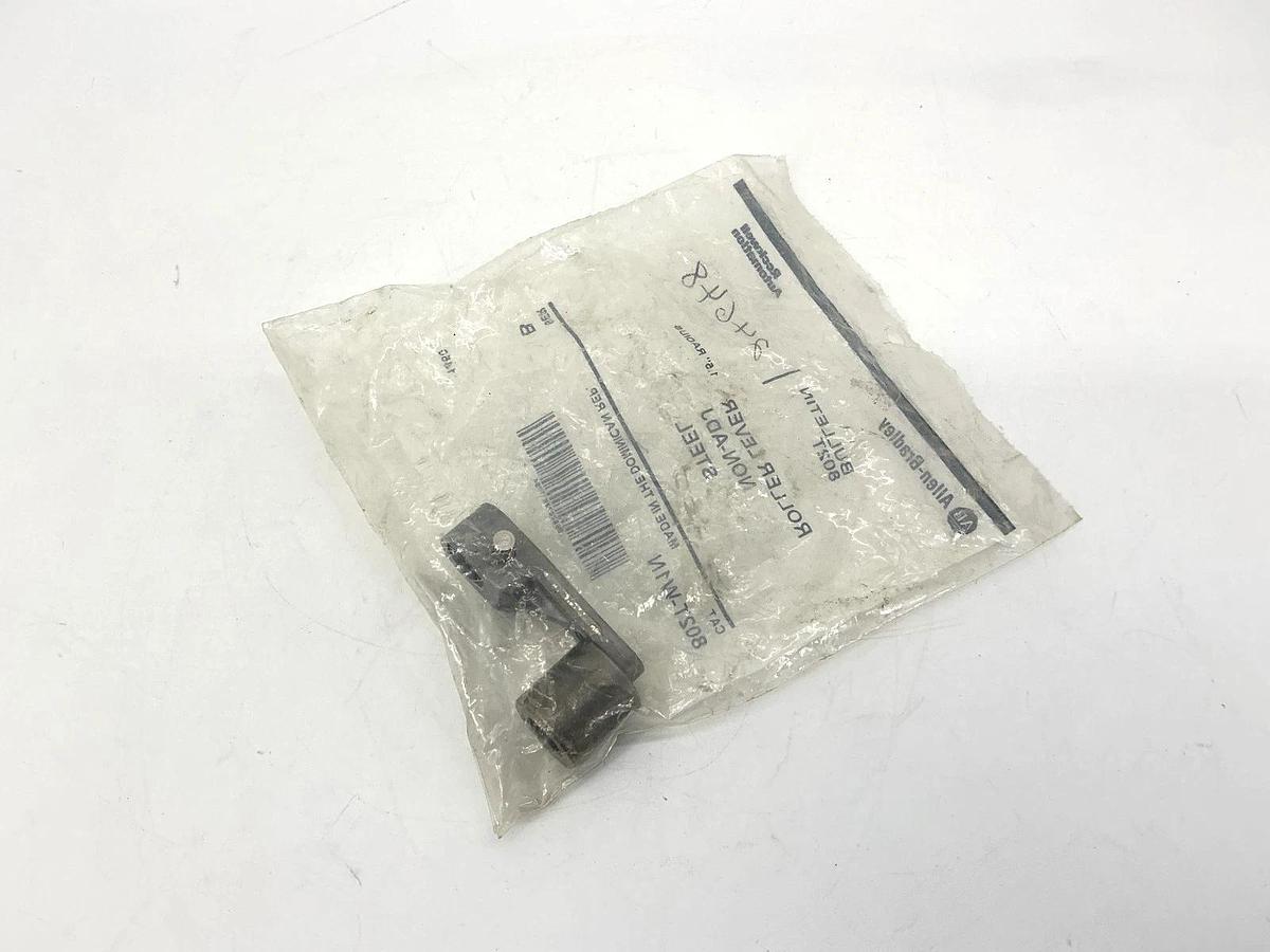 New Allen Bradley 802T-W1N Ser B Roller Lever Non-Adjustable Steel 1.5" Radius