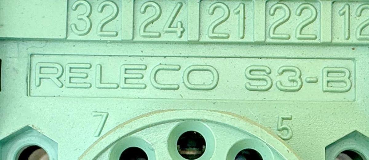 Used Lot of 4 Releco S3-B Ser SB Relay Socket 11-Pin 10A 380V Turck