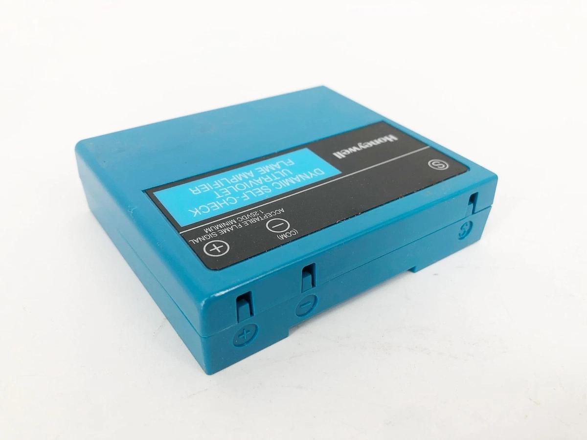 New Honeywell R7886A1001 Dynamic Self-Check Ultraviolet Amplifier 7800 Series