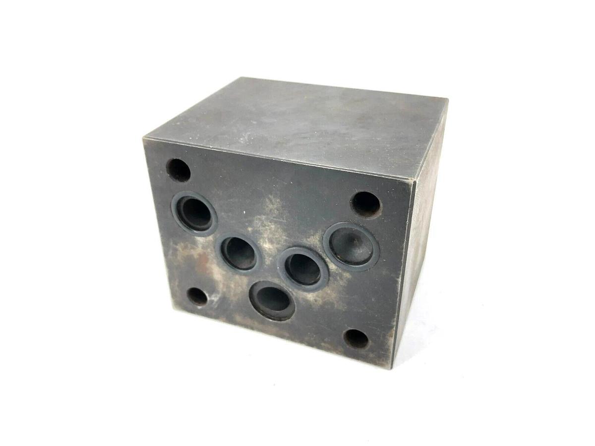 Used Sun Hydraulics DBP/S Sandwich Manifold