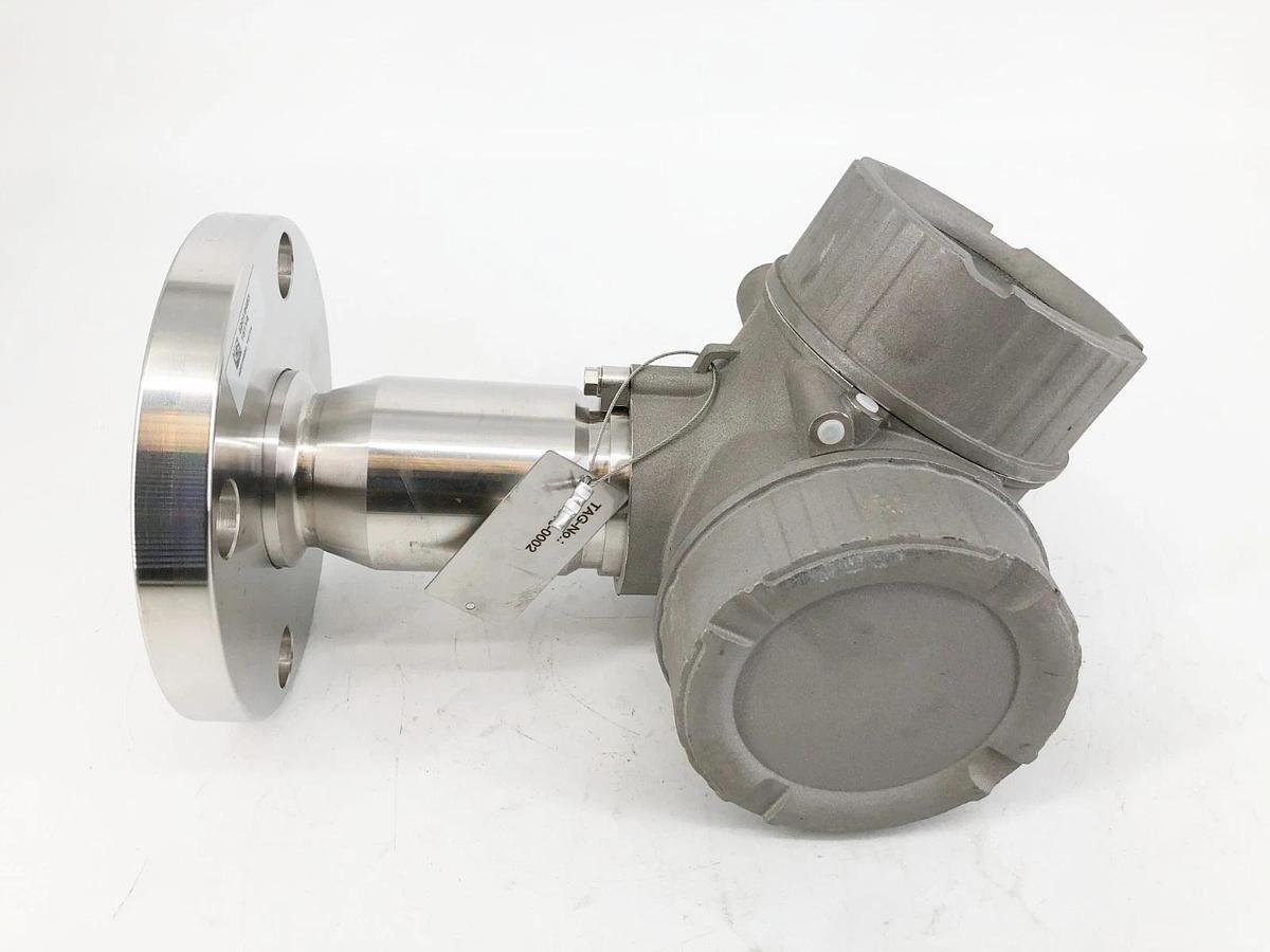 New Endress + Hauser Micropilot FMR62-KLU7/0 Radar Level Transmitter - No Box