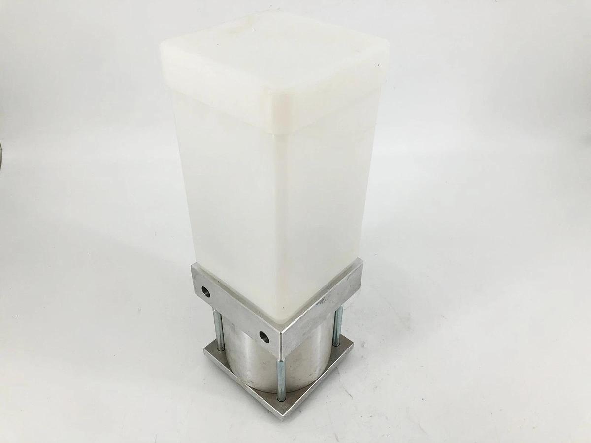 Used Bielomatik 30011586 AM Single Piston Pump 25CBCM/HUB 60 bar