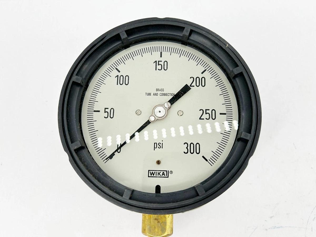 New Wika Type 213.34 4.5" Pressure Gauge 300psi 1/4" NPT LM 9834872