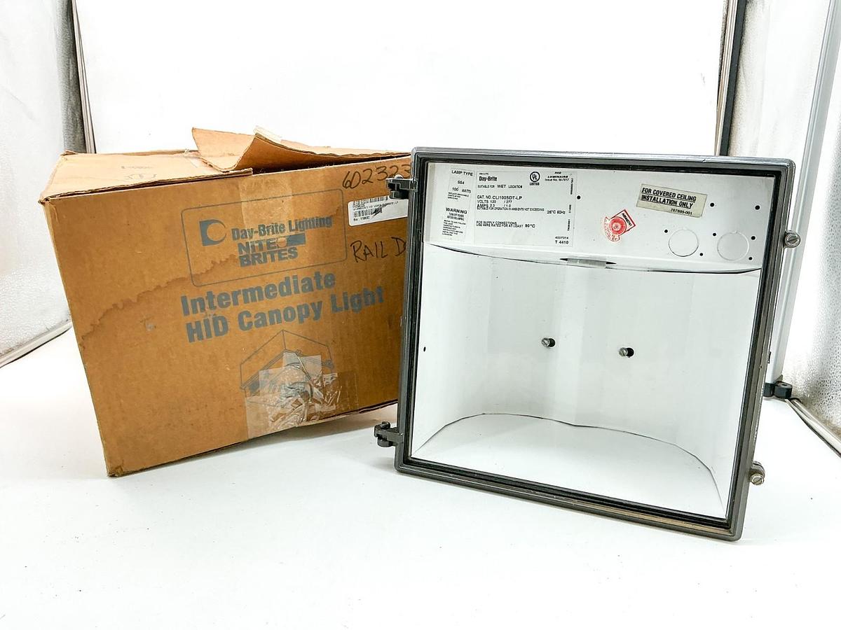 New Philips CLI100SDT-LP Day-Brite Lamp Fixture 100W 120/277V 2.3A