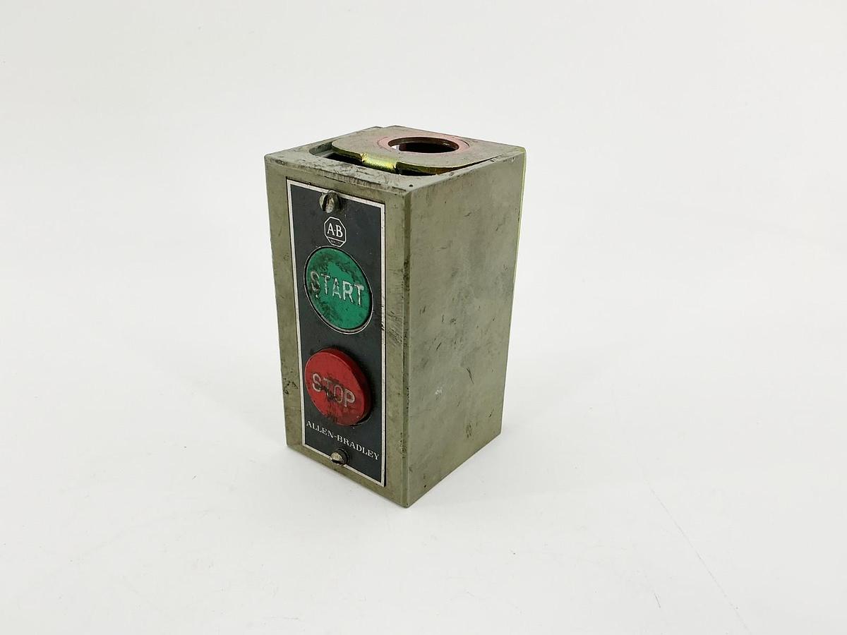 Used Allen Bradley 800S-2SA Start Stop Momentary Pushbutton Station 600V Ser.M