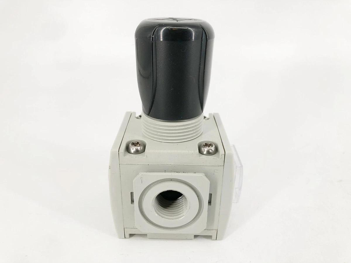 New Aventics 8652AM004HA00D0 Pneumatic Regulator 1/2" NPTF 3-45psig - No Box