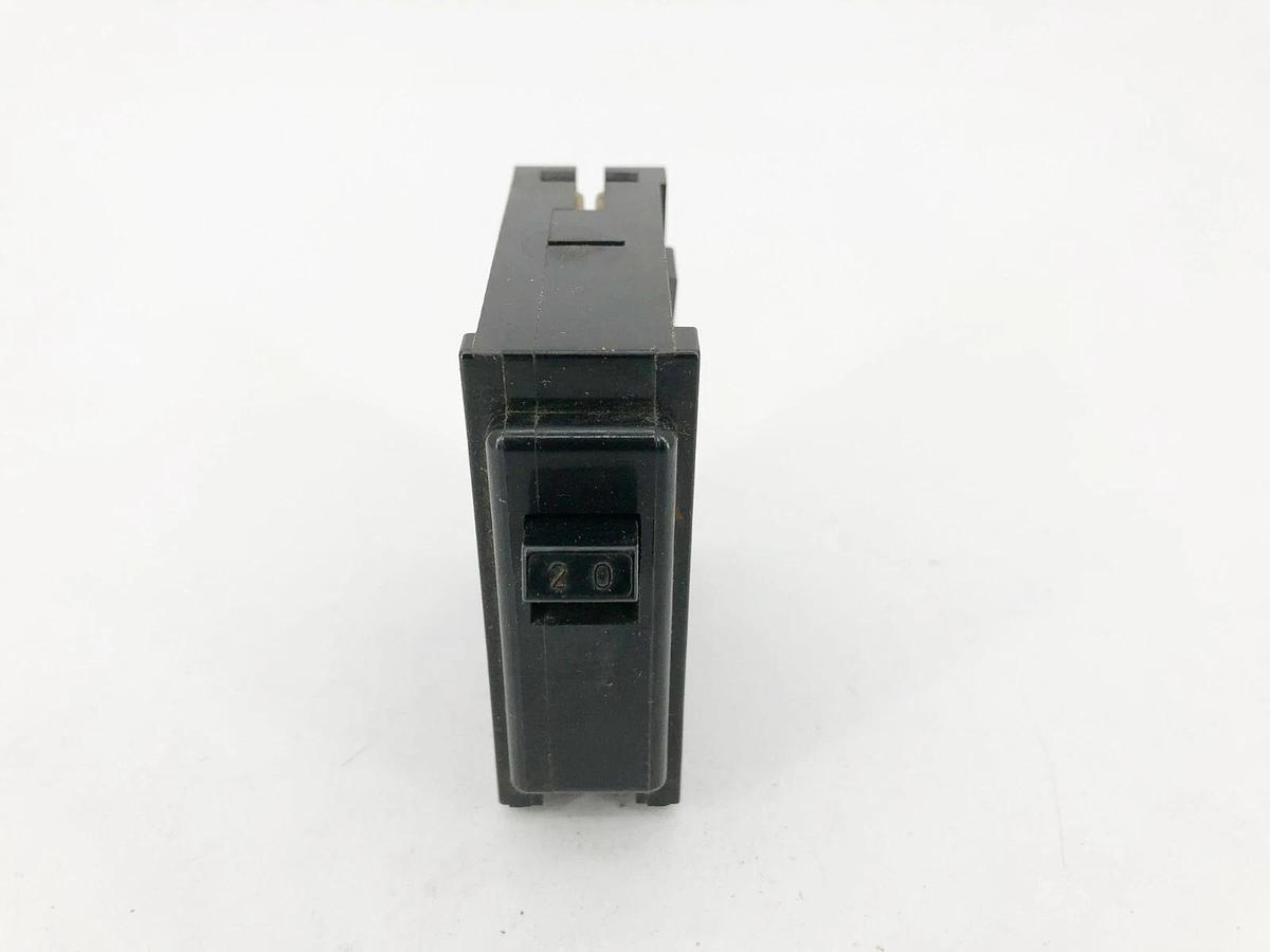 Used Lot of 3 ITE QP1-B020 Circuit Breakers 20A 120/240VAC 1 Pole