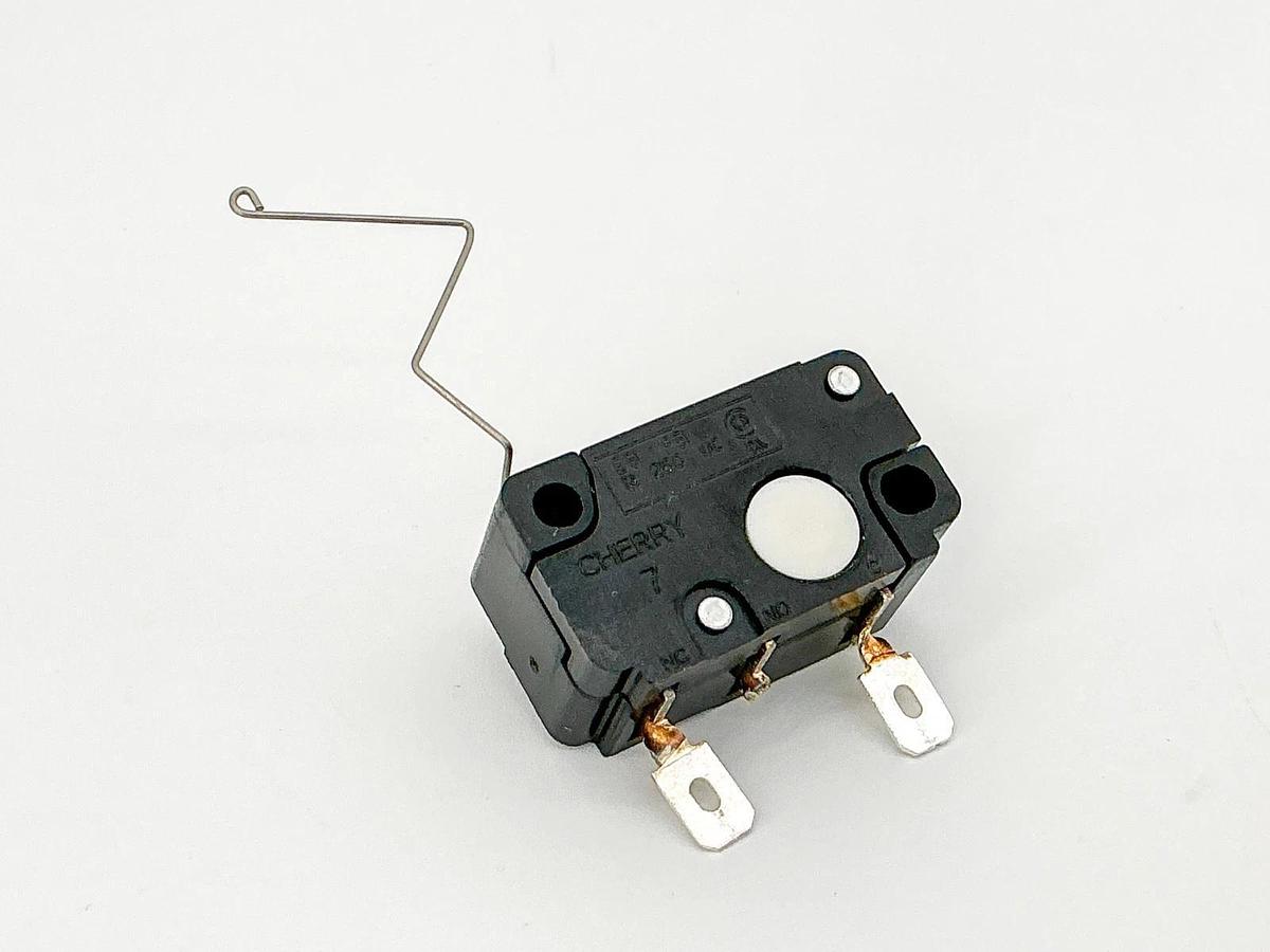Used New Cherry E5150TO Micro Switch 125/250VAC 6A - No Box