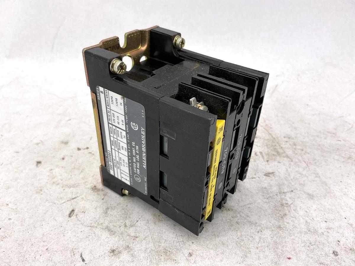Used Allen Bradley 700-R000A1 Ser B Electrically Held Relay 110/120V 50/60HZ