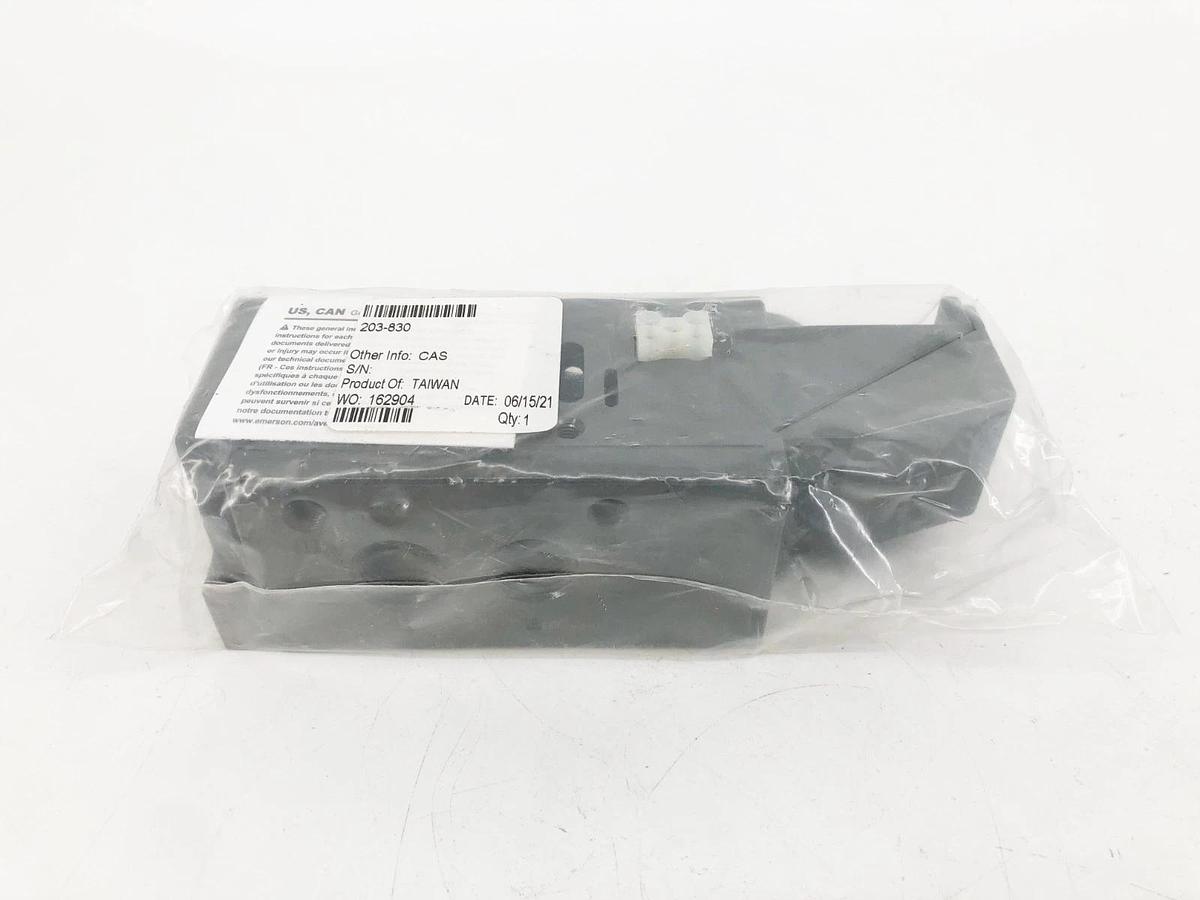 New Numatics 203-830 Pneumatic Manifold 1/2" NPT ISO Size 2 - No Box