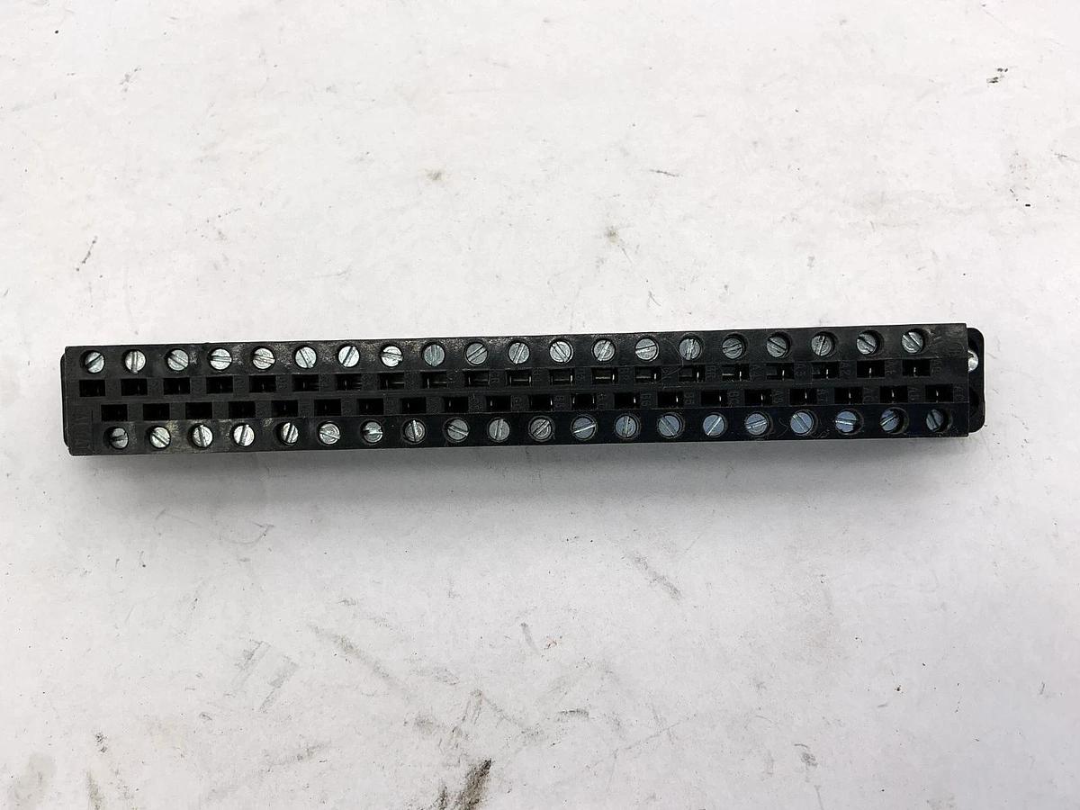 Used CTI 2500-40F Face 40 Terminal Block 40-Position/Terminal Black