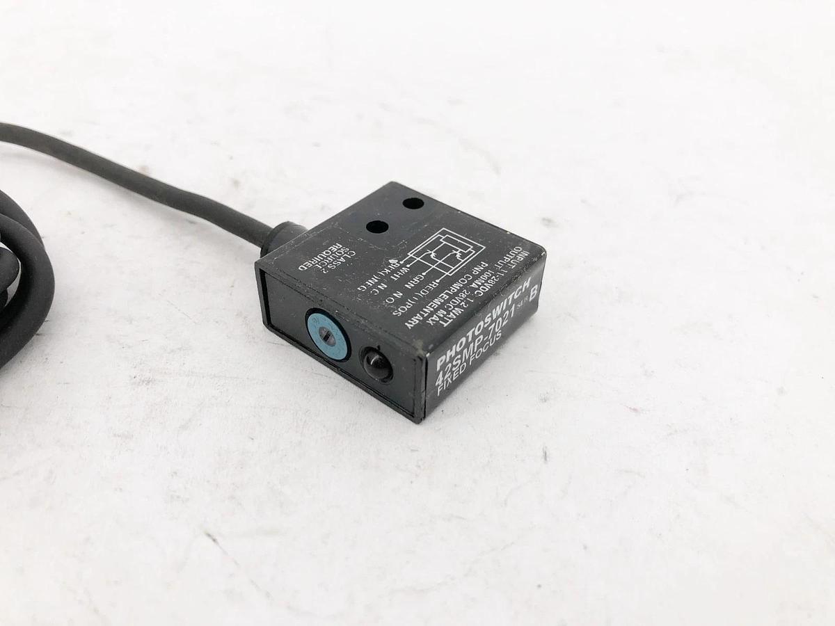 New Allen Bradley 42SMP-7021 Ser. B Photoswitch Fixed Focus 11-28VDC