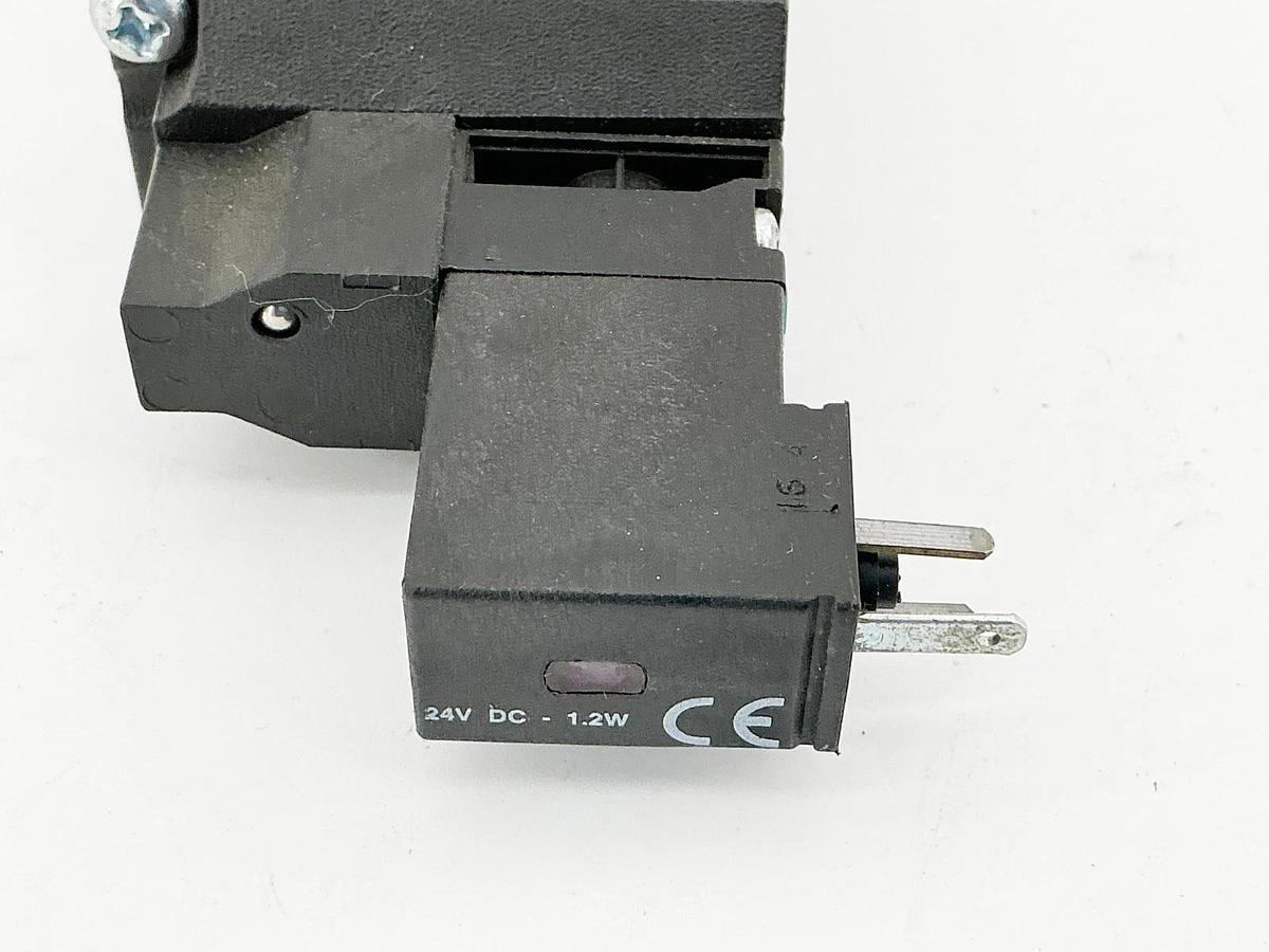 New Parker B652BB549A Solenoid Valve 150PSI 24VDC 1.2W - No Box