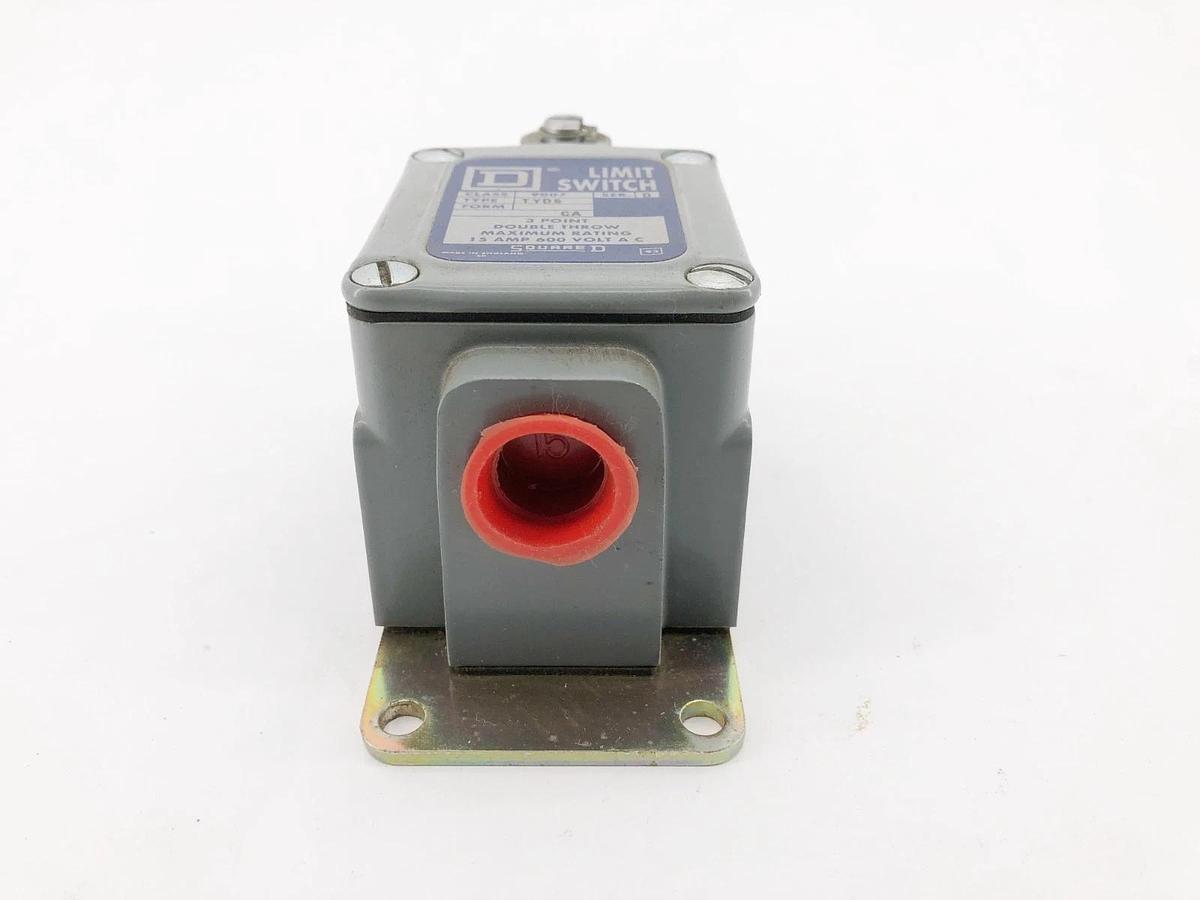 New Square D 9007TYD5 Limit Switch 15A 600VAC Ser. D - No Box