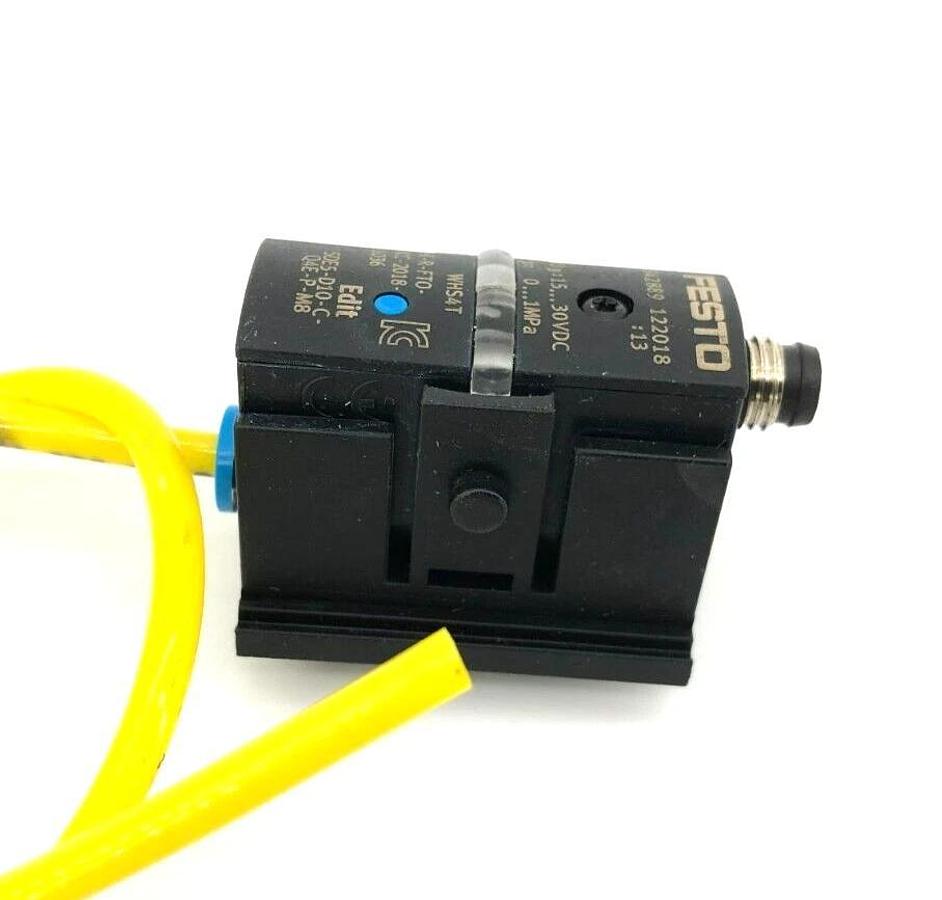 Used Festo SDE5-D10-C-Q4E-P-M8 Pressure Sensor 542889