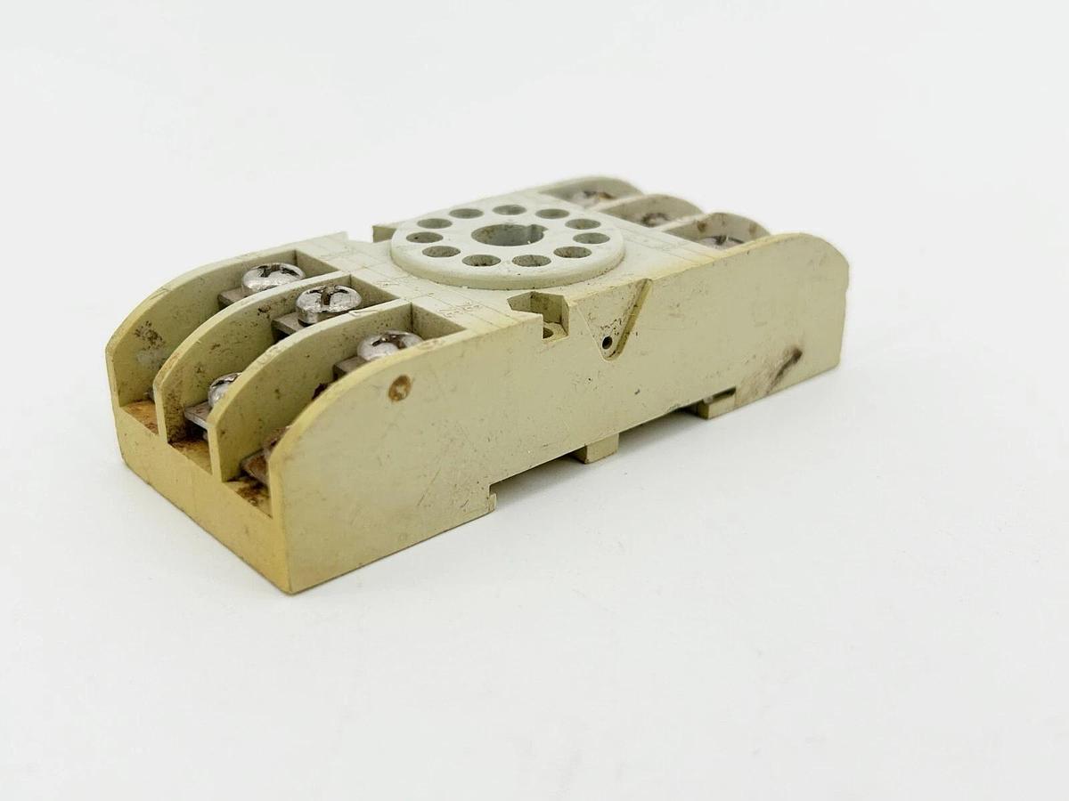Used Electromatic S411 Relay Socket 10A 400VAC 11Pin Din Rail Mount Type S