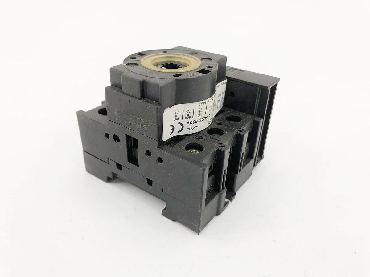 New Siemens 3LD11600-OTB51 Disconnect Switch 25A 400V - No Box