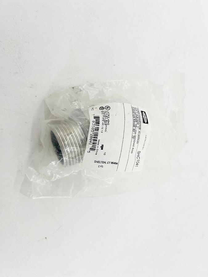 New Lot of 2 Hubbell SHC1041 Cord Connector Aluminum N.P.T Hub Size1" Yellow