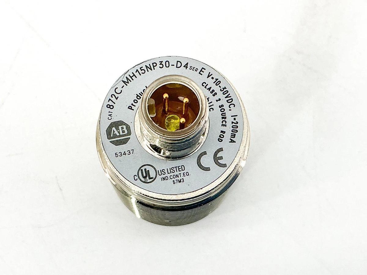 New Allen Bradley 872C-MH15NP30-D4 Inductive Proximity Sensor 30VDC 200mA Ser.E