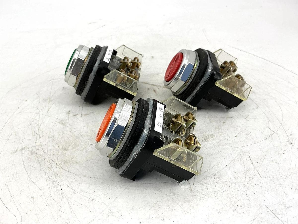 Used Lot of 3 Allen Bradley 800T-A Ser T Pushbutton Amber Green Red w/ 800T-XA