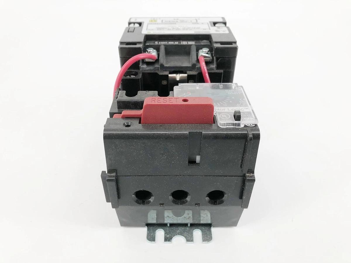 New Square D 8536SCO3V02H300S AC Magnetic Starter 120V NEMA 1 Ser. A