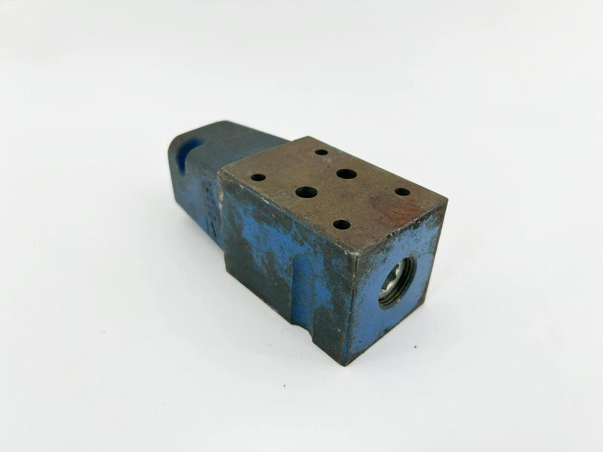 Used Bosch 0-811-104-113 Pressure Relief Valve, 315 bar, 0811104113