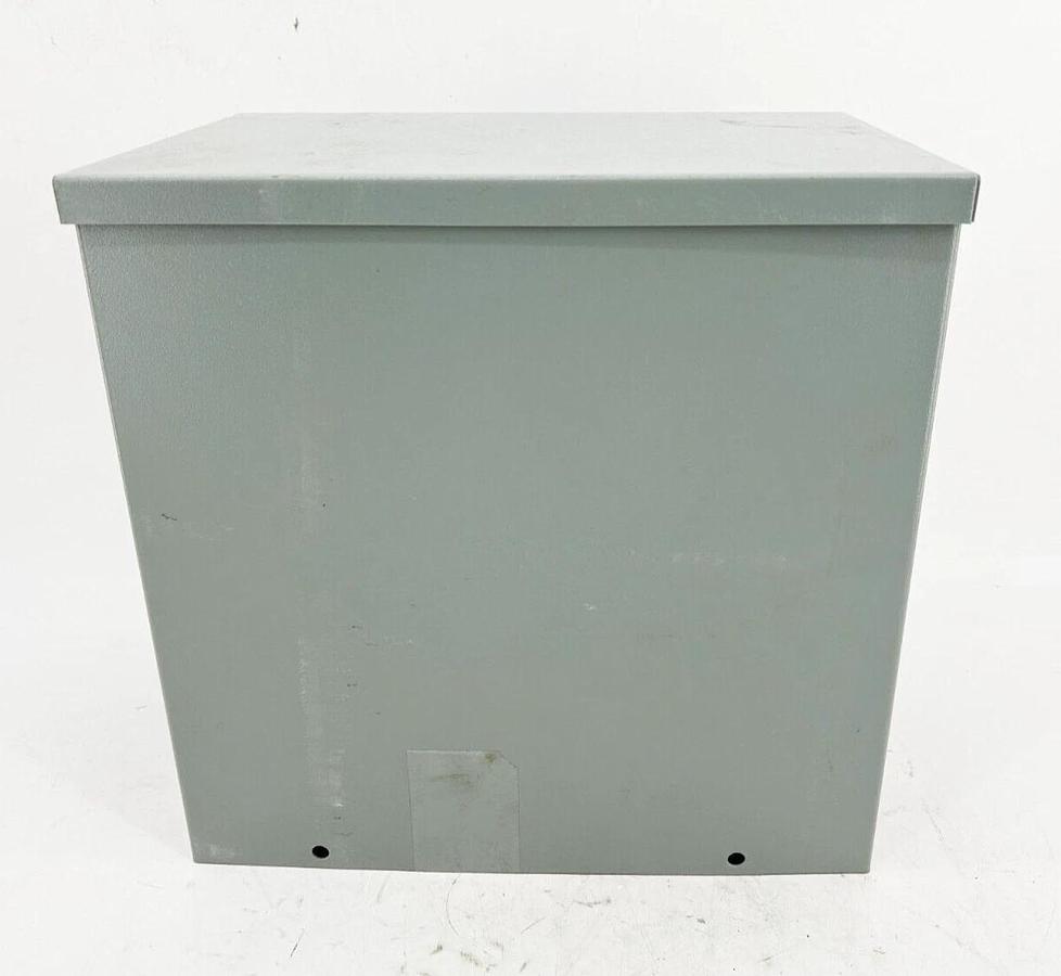 New Hubbell Wiegmann RSC121208 Steel Electrical Enclosure - missing screws