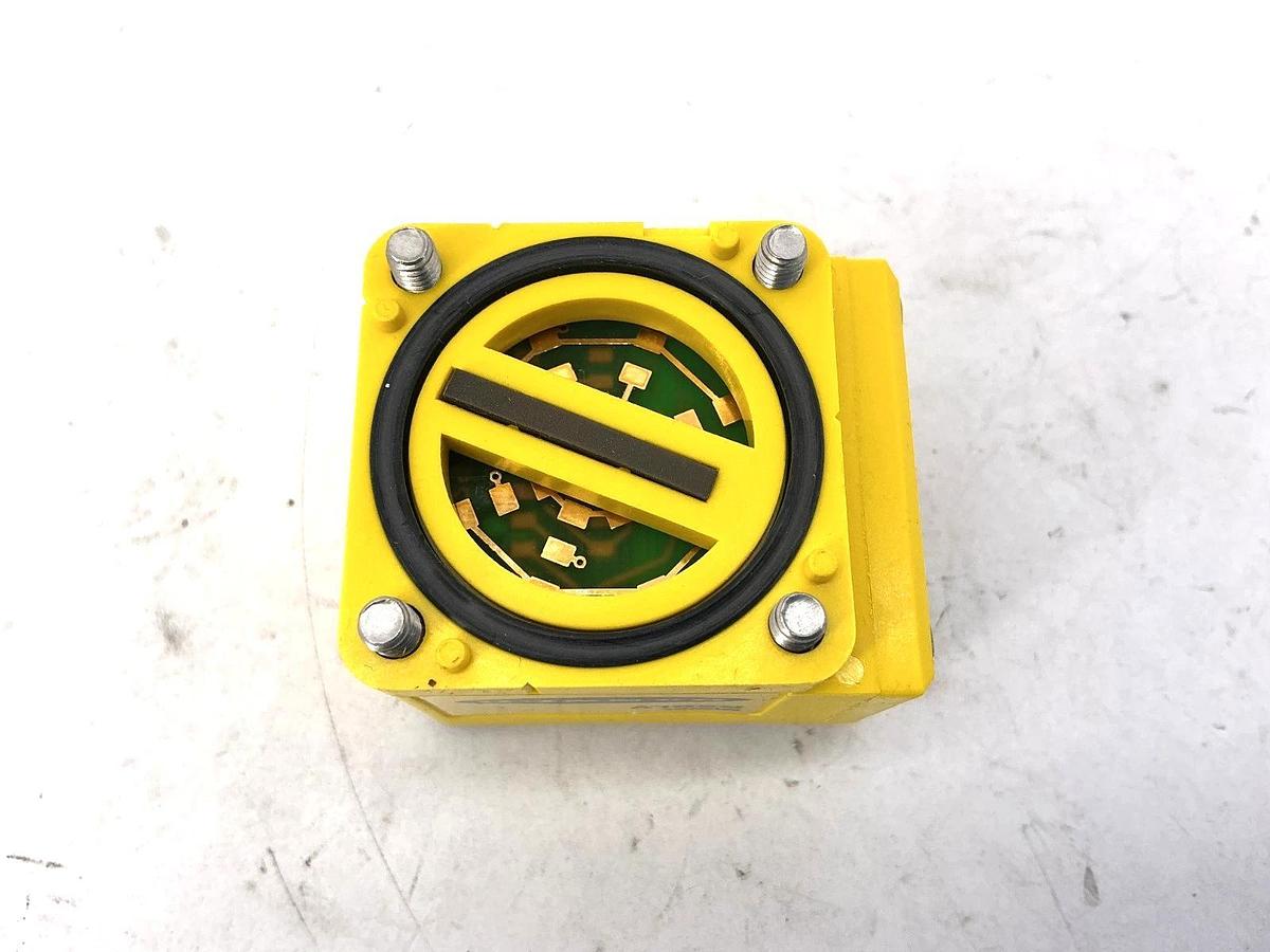 New Banner RSBLV Maxi-Beam Photoelectric Sensor Dark/Light Op R-0.15-9m 25547
