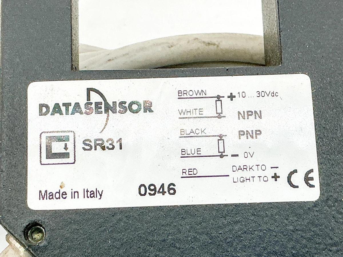 New Datasensor SR31 Fork Sensor 10-30VDC 5 Wire - No Box