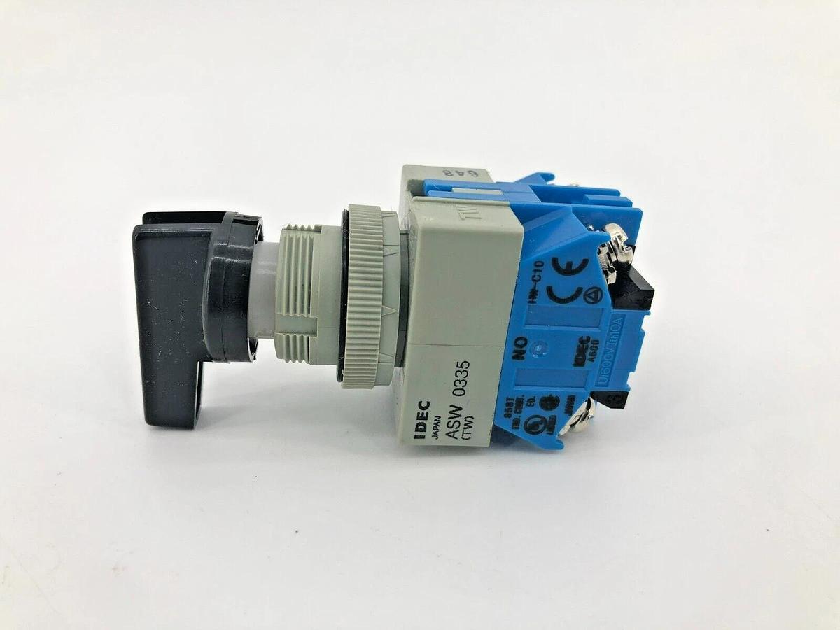 New IDEC ASW33L20 Rotary Switch 3 Position, 2 Pole