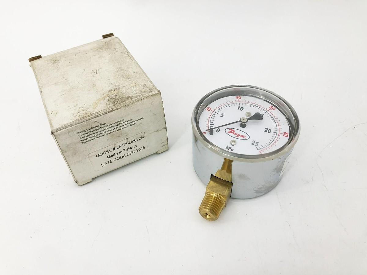 New Dwyer LPG5-D8622N Gauge 2.5" 0-100in w.c. Bottom Conn. 1/4NPT Male