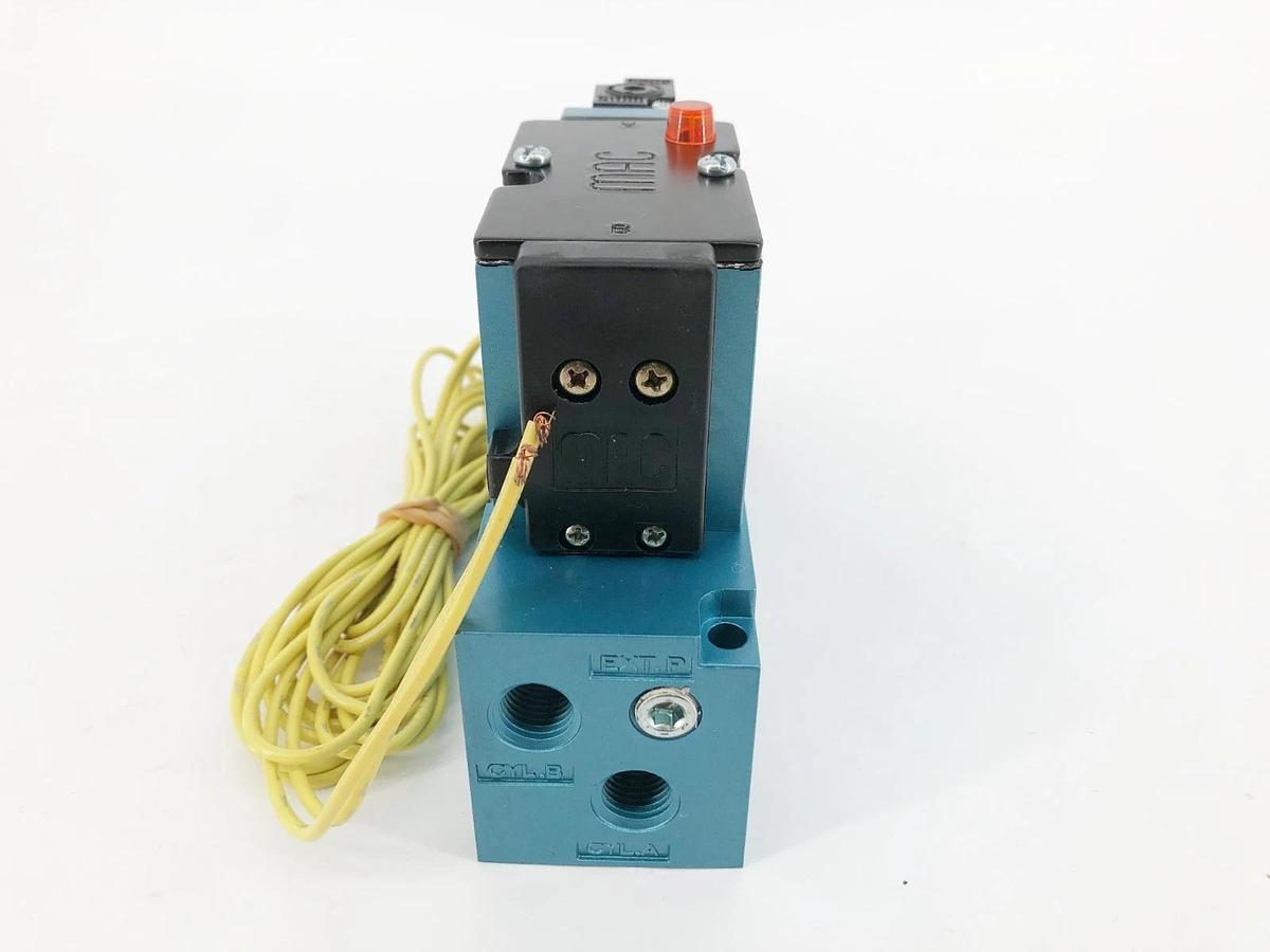New MAC Valves 82A-AC-BKA-TM-DDA5-1DA Solenoid Valve 24VDC 150psi 5.4W