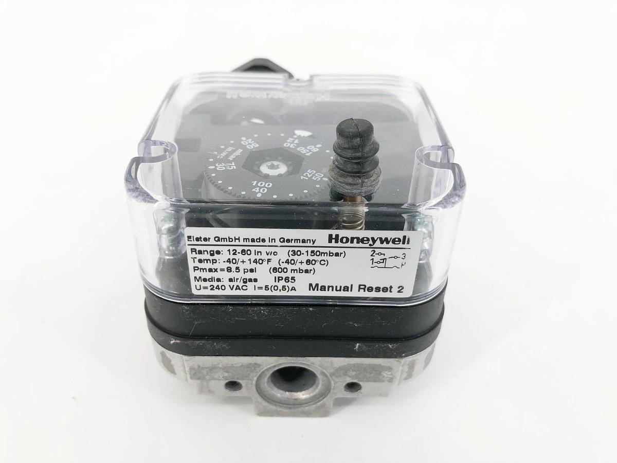 New Honeywell C6097A3038 Pressure Switch 1/4''NPT 12-60'' W.C. 84449330 - No Box