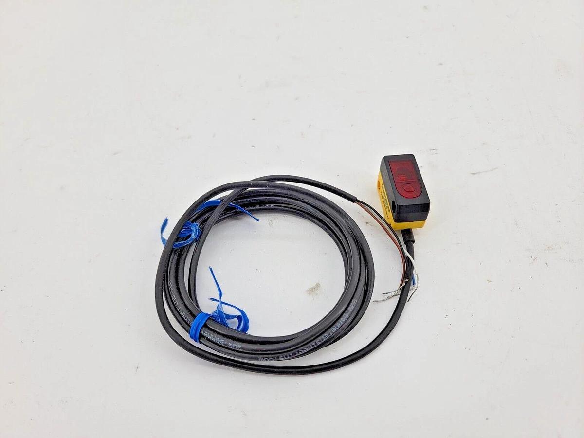 New Banner QS18VN6LAF Photoelectric Sensor 10-30VDC 30-150mm