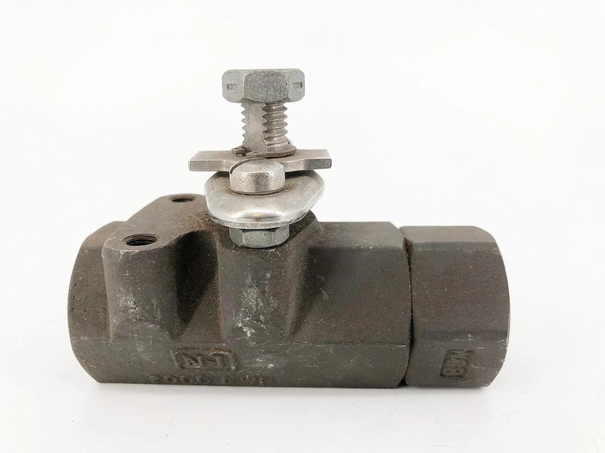 New Jamesbury 1 AZ 2236 MT Ball Valve 1" MTFE 316SS Ball/Stem - No Box