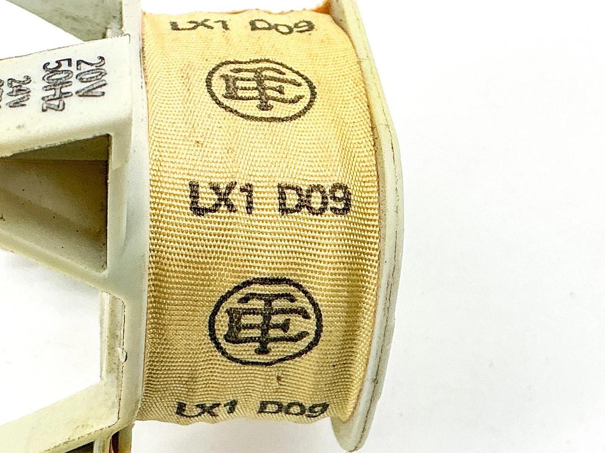 Used Lot of 2 Telemecanique LX1-D09 Coil 20/24V 50/60Hz
