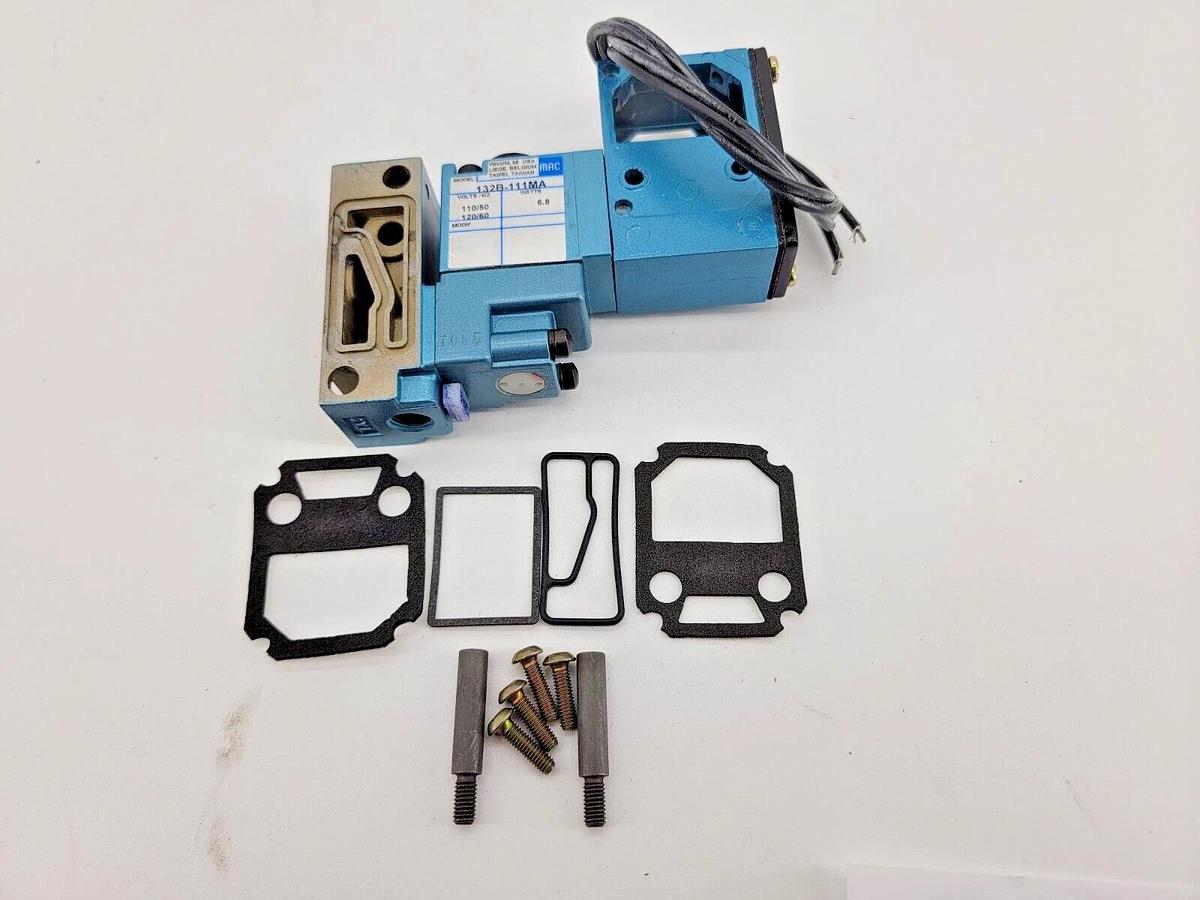 New Mac Valves 132B-111MA Solenoid Valve 3-NC 110/50 120/60 6.8W