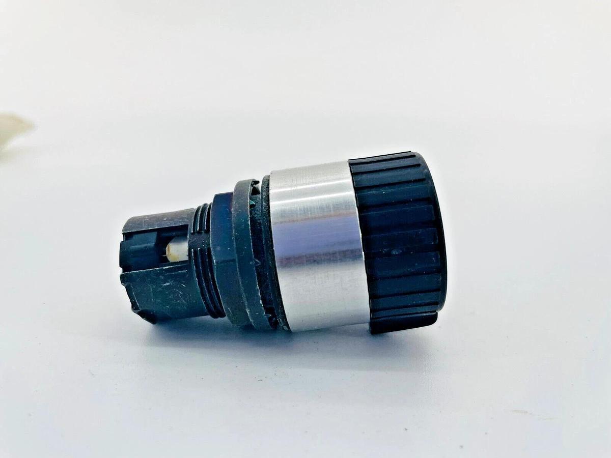 New Allen Bradley 800EM-SJ22C23 Selector Push Button Black Ser A