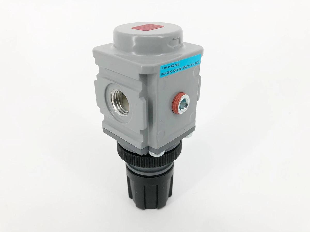 New Wilkerson R08-02-F000B Pneumatic Regulator 1/4" NPT 0-125psig - No Box