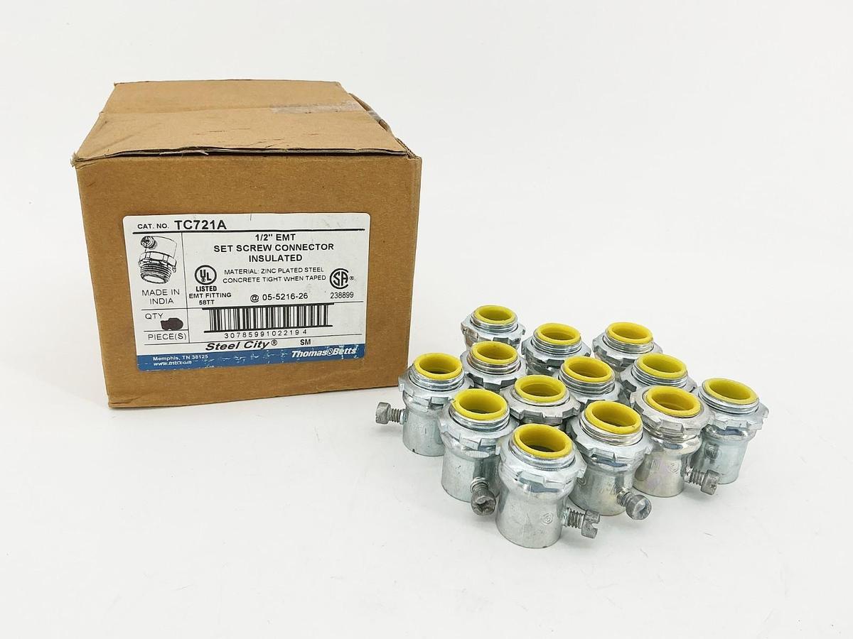 New Lot of 13 Thomas & Betts TC721A 1/2" EMT Set Screw Connector Insulated