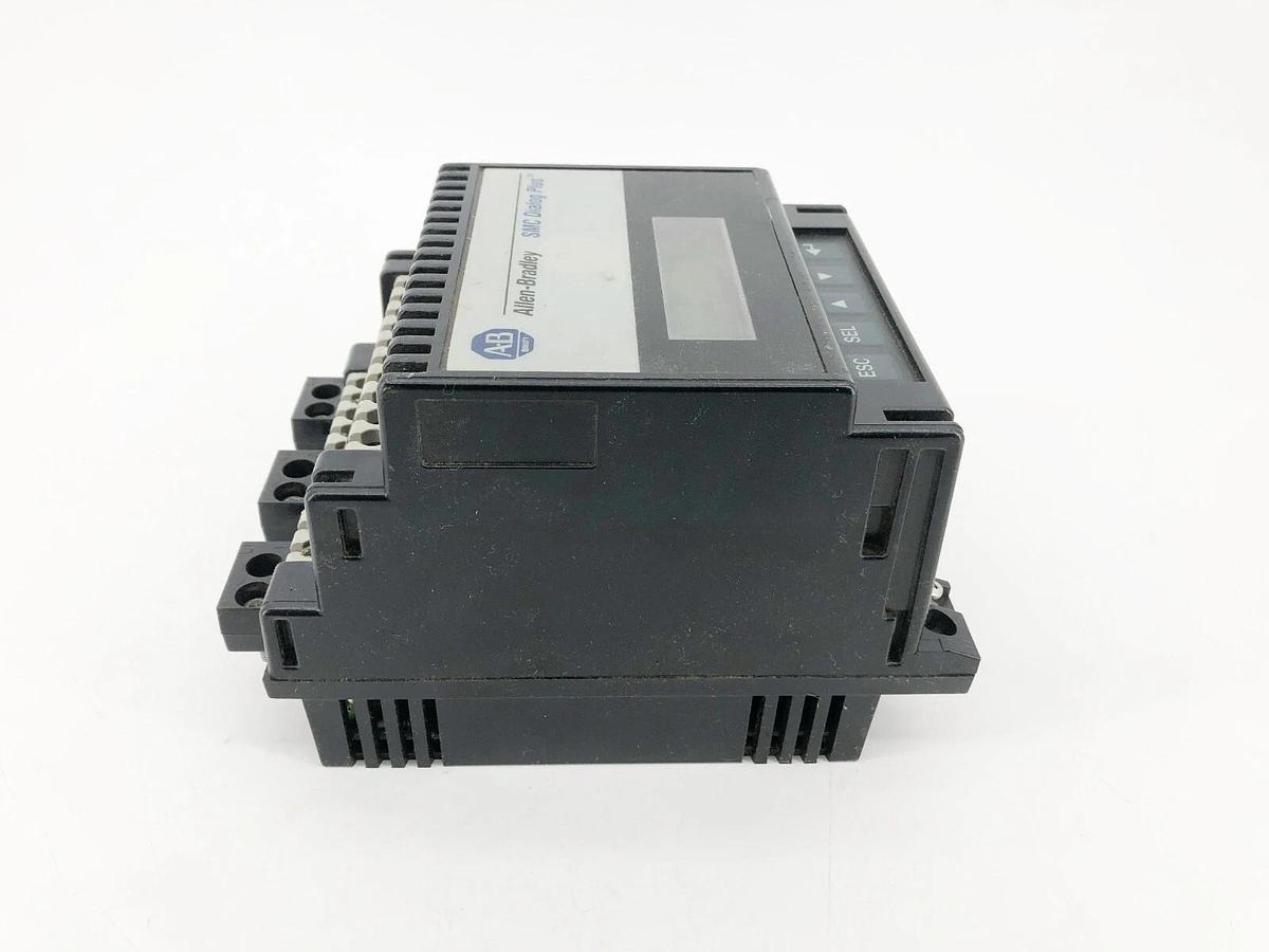 Used Allen-Bradley SMC Dialog Plus 40888-490-01-D1CX Control Module