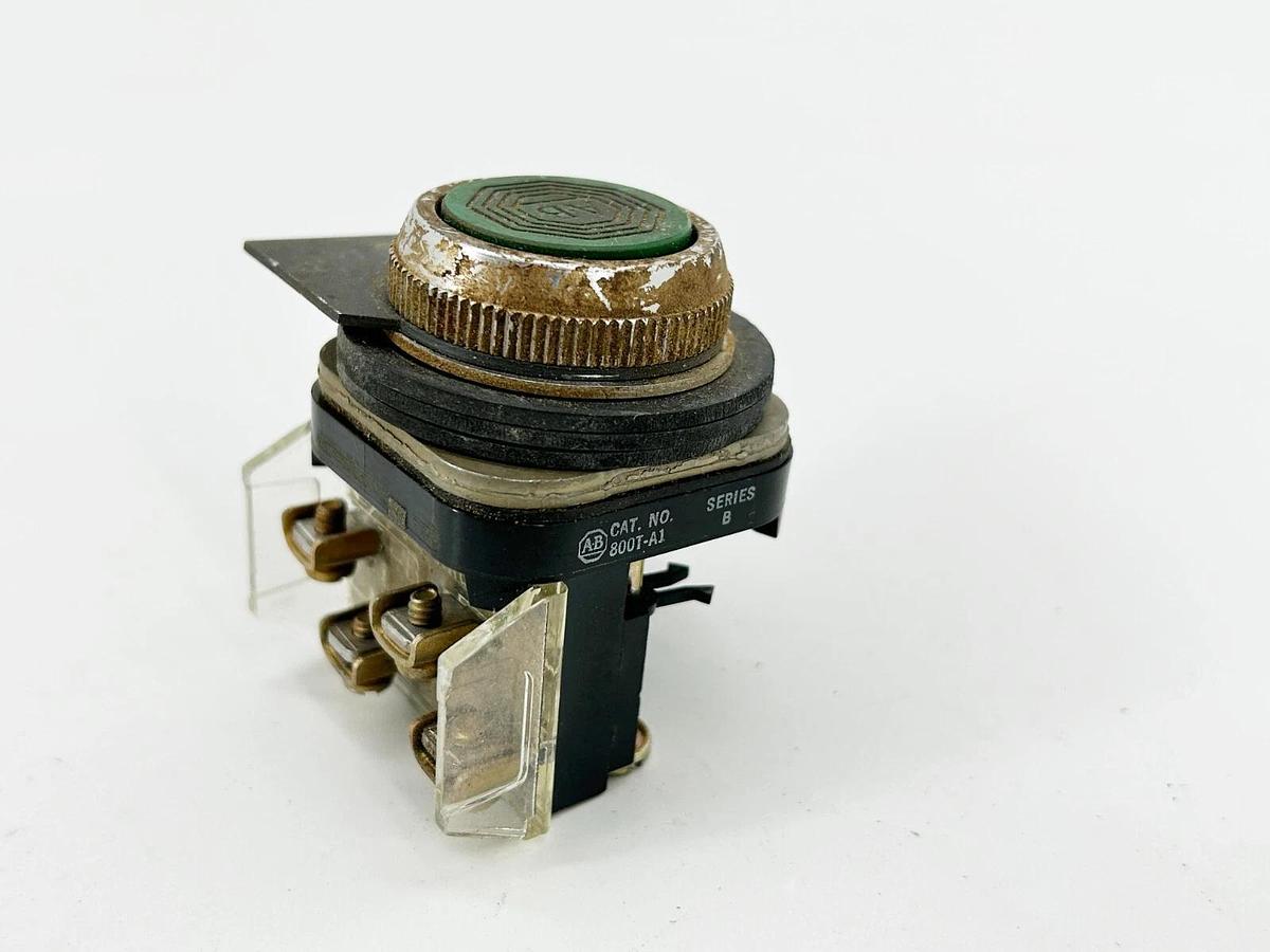 Used Allen Bradley 800T-A1 Pushbutton 30mm Green Flush Head W/ Contact Block Ser.B