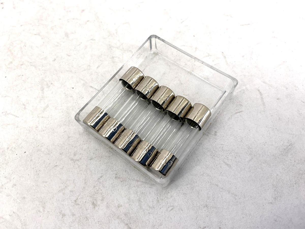Lot of 13 New Bussmann AGX-1-1/2 Glass Fuse 1-1/2A 250V