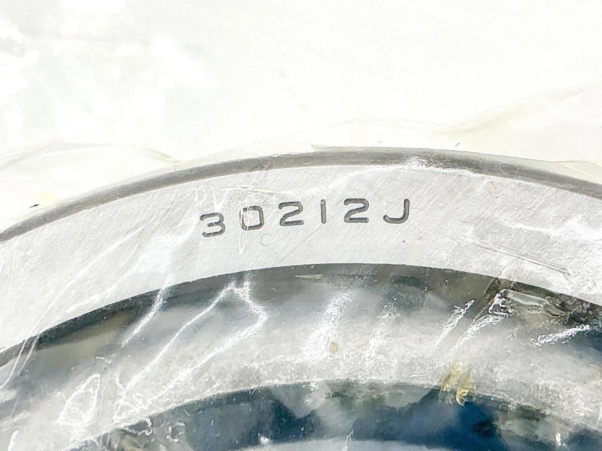 New Hyster Koyo 2021555 Bearing 30212J