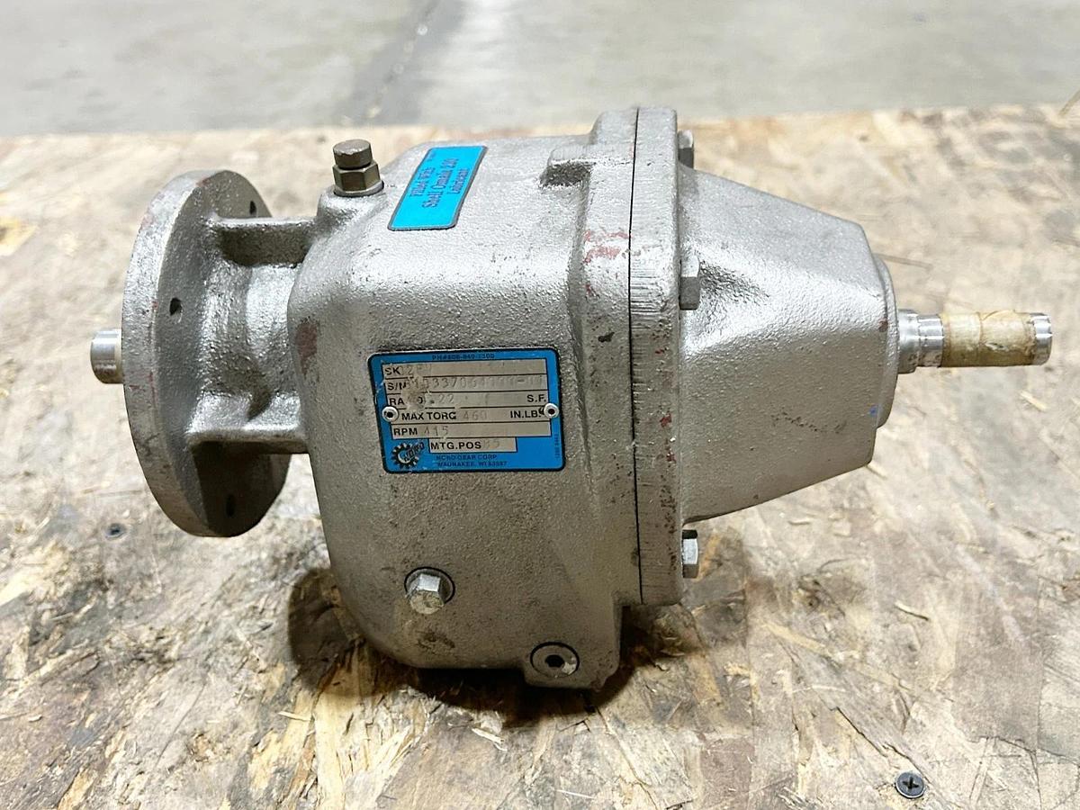 New Nord SK-02FW Gear Reducer Ratio 4.22 460in. lbs. max torque 415RPM - No Box