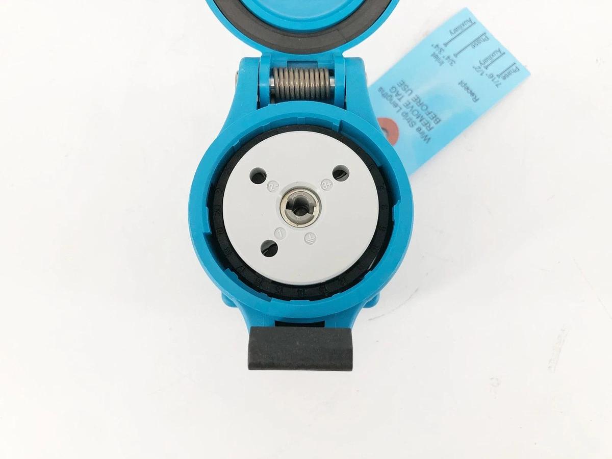 New Meltric 33-14143-843 Pin & Sleeve Receptacle DS20 20A 600VAC