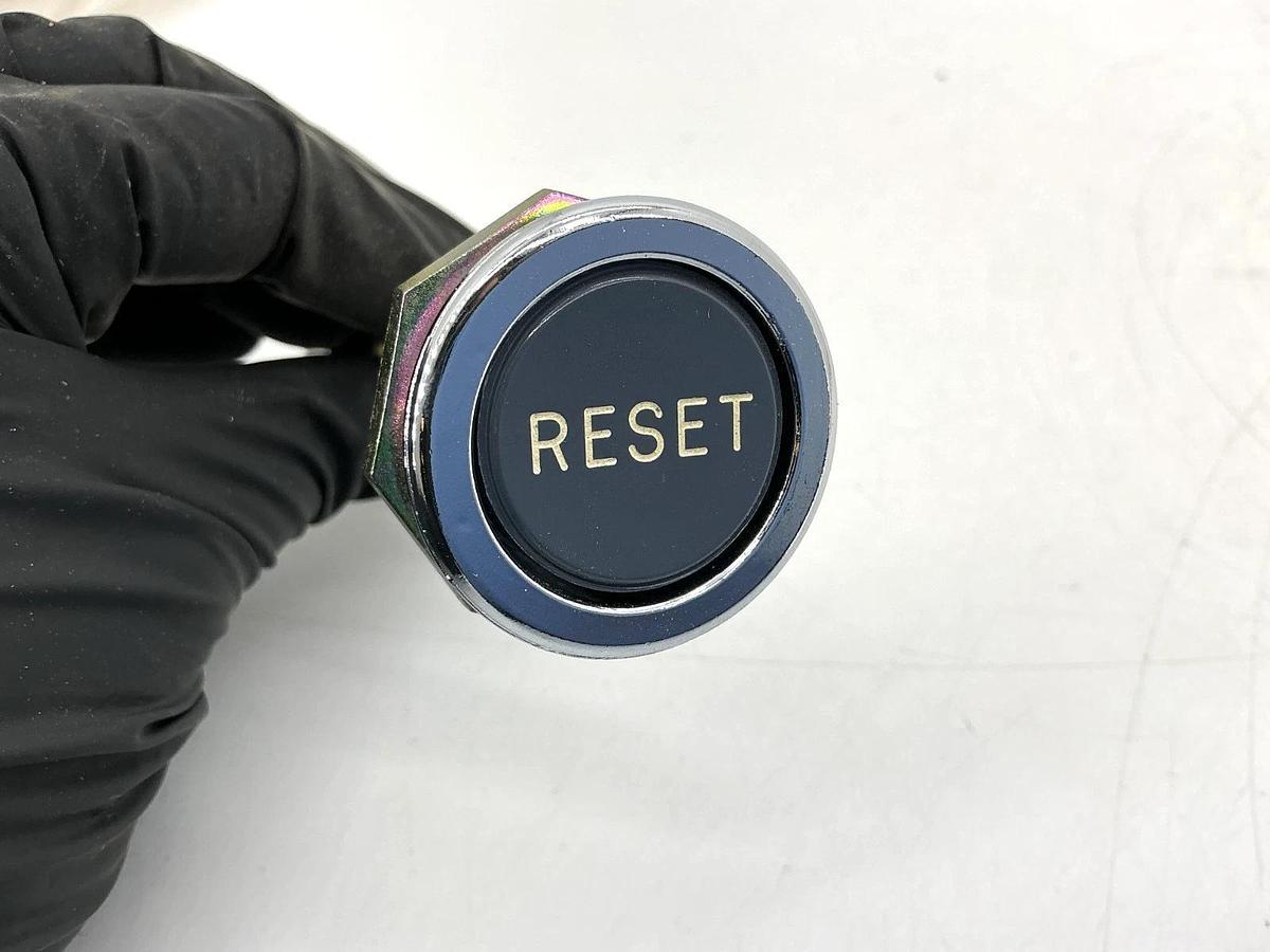 New Eaton Cutler-Hammer 10935H3 External Operator Nema 1 Reset Pushbutton