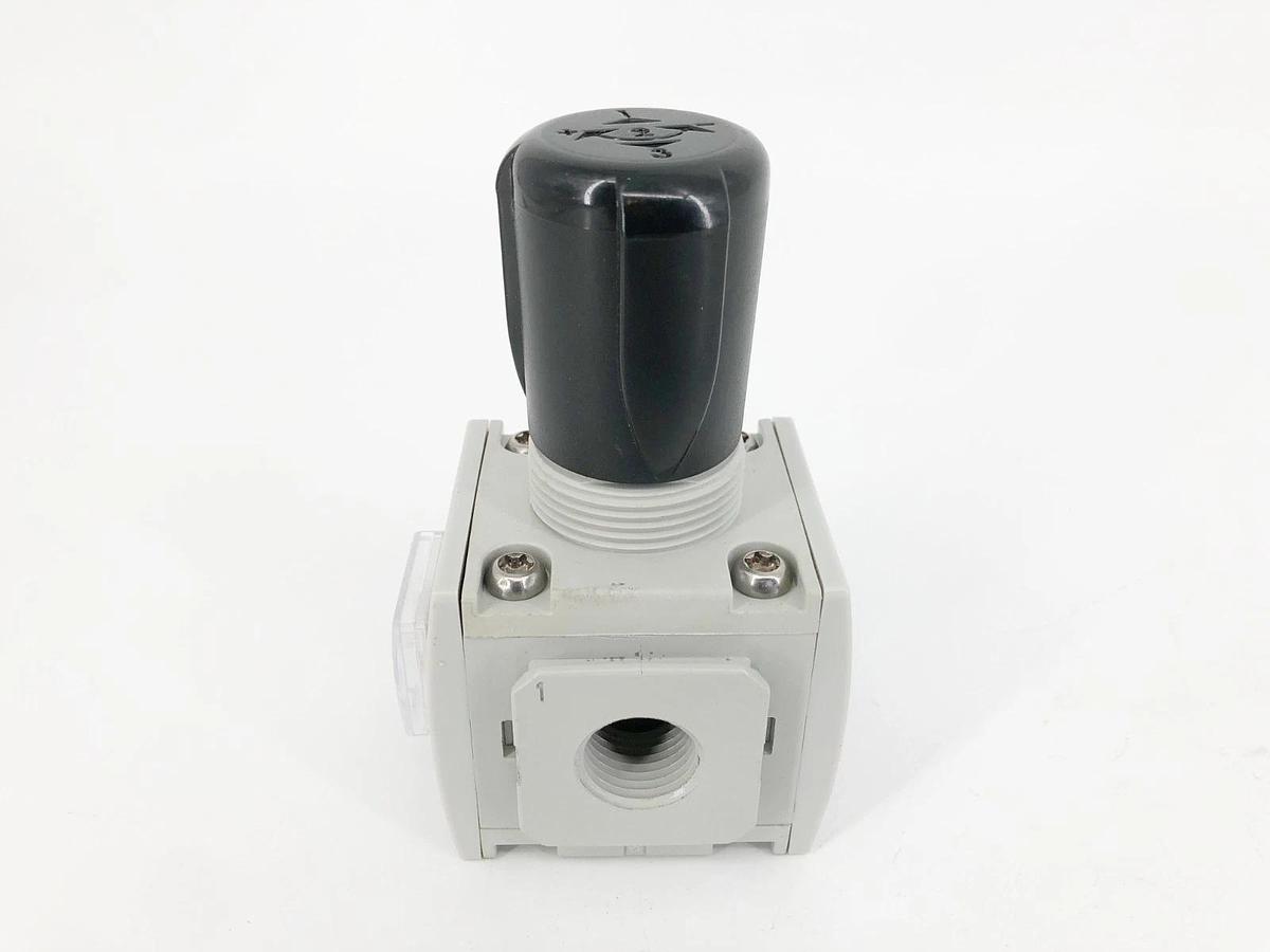 New Aventics 8652AM004HA00D0 Pneumatic Regulator 1/2" NPTF 3-45psig - No Box