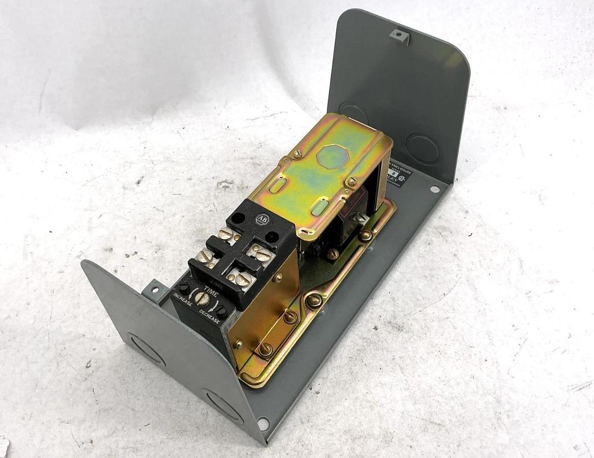 New Allen Bradley 849-ZAD32 Ser B Pneumatic Timing Relay 110/120V 50/60HZ